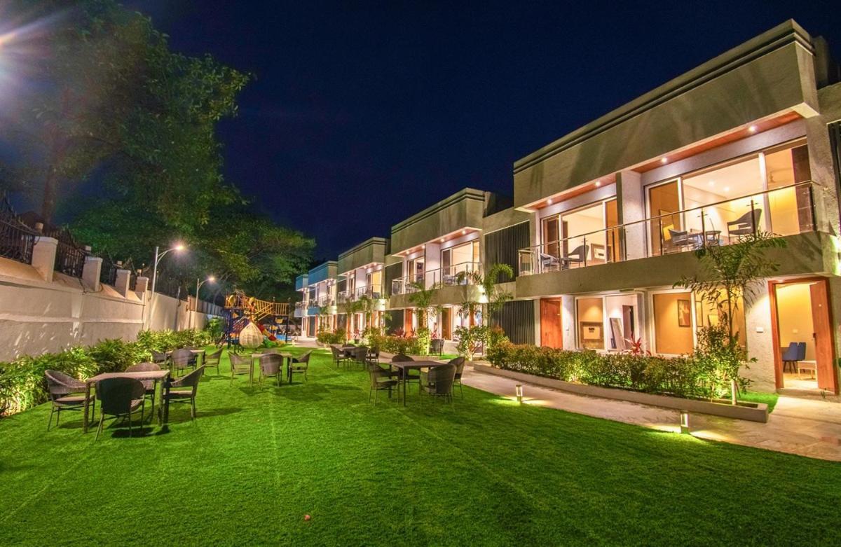 Meritas Aura Resort Lonavla Exterior foto